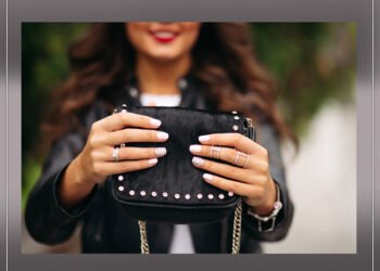 The Power of Shine: The Role of Metal Accessories in Luxury Leather Bags